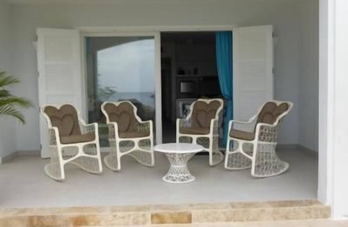 Dominicus Apartment | Flat 10 directly on the Caribbean Sea