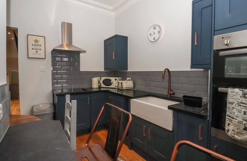 Harrogate Cottage | FLAT 2 23 HYDE PARK ROAD, family friendly in Harrogate