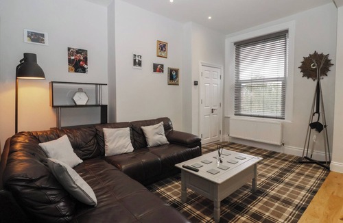 Harrogate Cottage | FLAT 2 23 HYDE PARK ROAD, family friendly in Harrogate