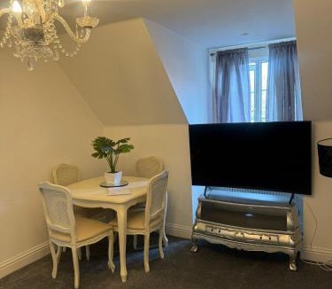 Wokingham Apartment | Flat 2 Meadow view