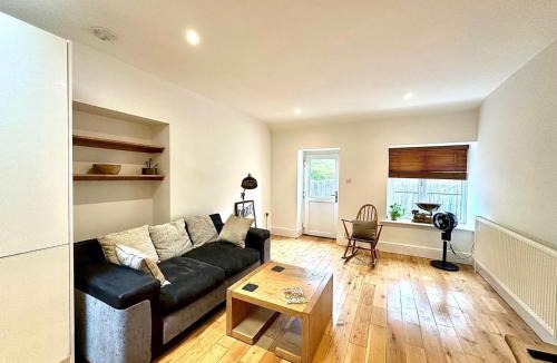 Shoscombe Apartment | Flat 3