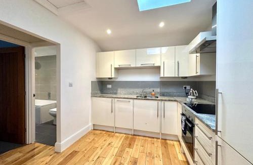 Shoscombe Apartment | Flat 3