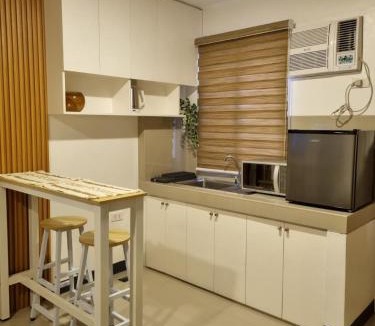 Las Pinas Hotel | Flat 35, Unit E