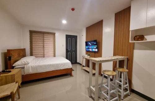 Las Pinas Hotel | Flat 35, Unit E