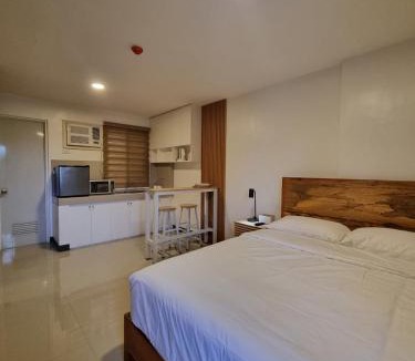 Las Pinas Hotel | Flat 35, Unit E