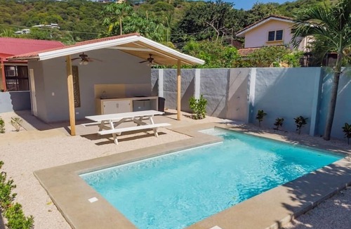 Coco Condo | Flat 4 · ★ Flat 4 - Modern 2 BR 2 Bath - 300m from beach ★