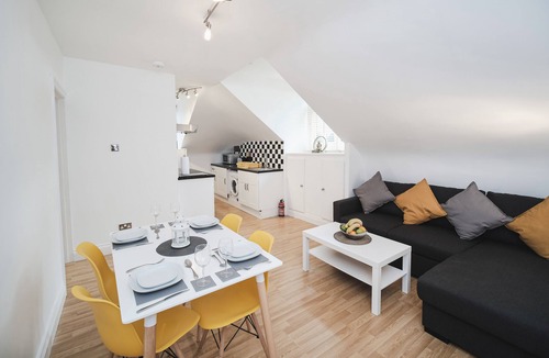 Canterbury Apartment | Flat 5 - 61 Old Dover Road