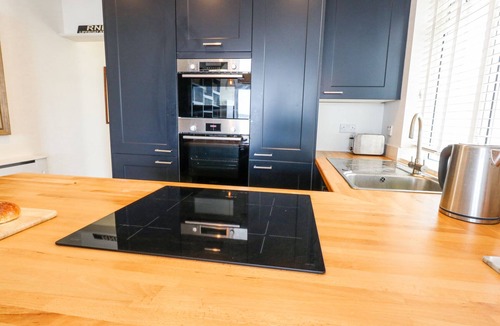 Sandbanks Cottage | Flat 7 Sand Acres