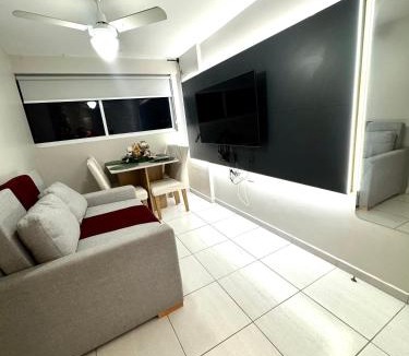 Loteamento Oceania II Apartment | Flat com 2 Qts próx a praia, shoppings, mercados, restaurantes e padarias