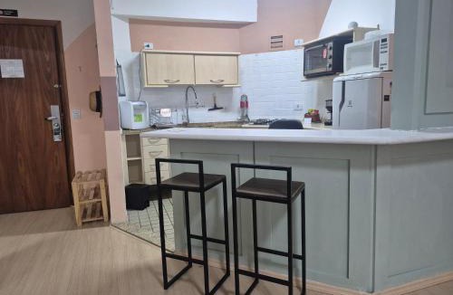 Alphaville Industrial Apartment | Flat completo e bem localizado em Alphaville com garagem e Alexa