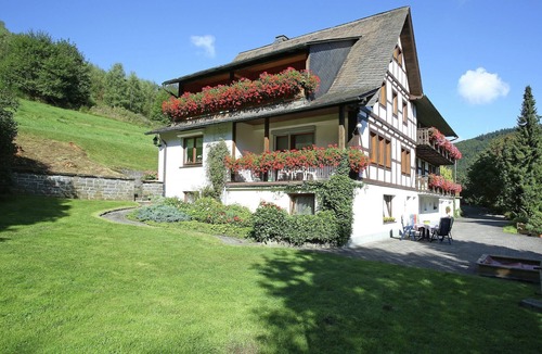 Schmallenberg Apartment | Flat in Schmallenberg with garden