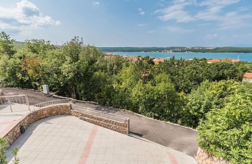 Klimno Apartment | Flat "Fenix" mit Terrasse