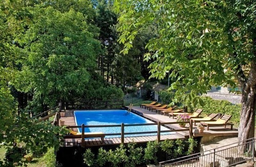 Pratovecchio Apartment | Flat in an old villa with swimming pool