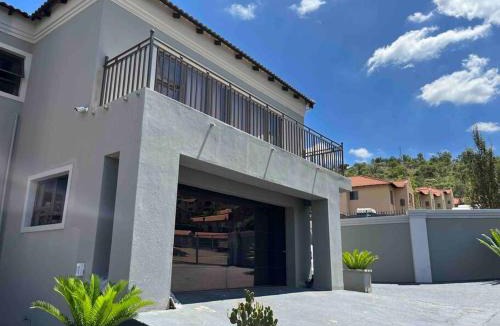 Rustenburg Apartment | Flat in Rustenburg