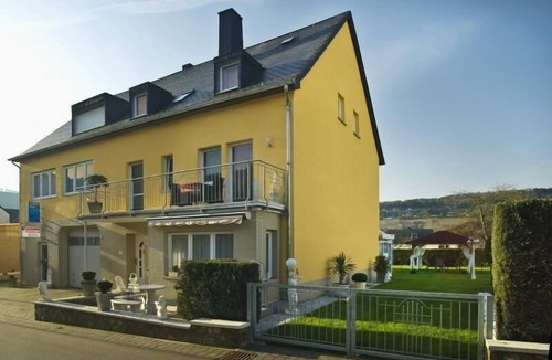 Trittenheim Apartment | Flat in Trittenheim with large garden