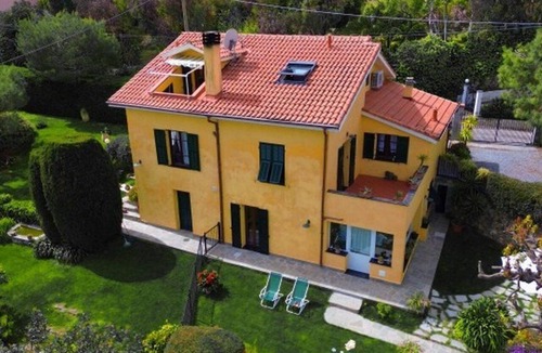 Poggi Apartment | Flat in villa with garden | Ap29