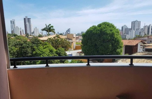 Caminho das Arvores Apartment | Flat Mercure Boulevard Side