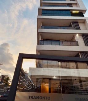 Jardim Oceania Apartment | Flat moderno com varanda e piscina na cobertura