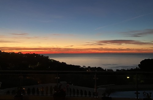 Les Issambres Apartment | flat next to a new house-beautiful view over the sea-air conditioned