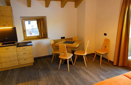 Teola Apartment | Flat Paradisin - Baita Cusini with mountain view, wellness area and Wi-Fi