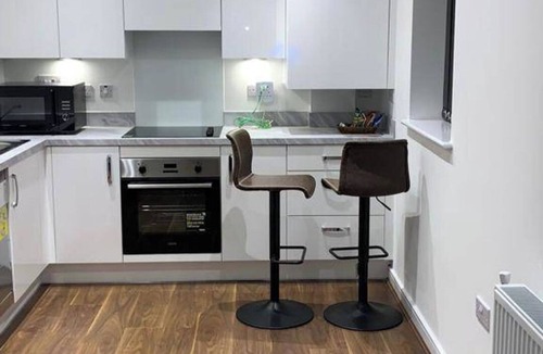 West Thurrock Apartment | Flat-Sleeps 4 & Direct links to Central London