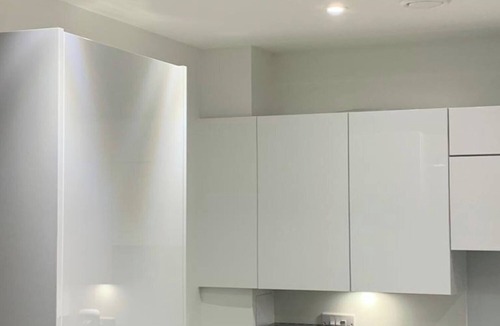 West Thurrock Apartment | Flat-Sleeps 4 & Direct links to Central London