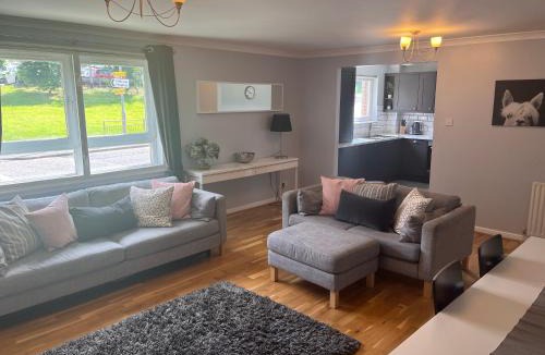 East Kilbride Apartment | Flat Two, 212 Eaglesham Road, East Kilbride, Glasgow
