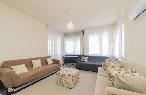 Guzeloba Mahallesi Apartment | Flat w Balcony 10 min to Lara Beach in Antalya