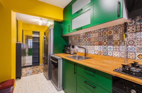 Moda Apartment | Flat w Jacuzzi and Backyard 6 min to Kadikoy Coast