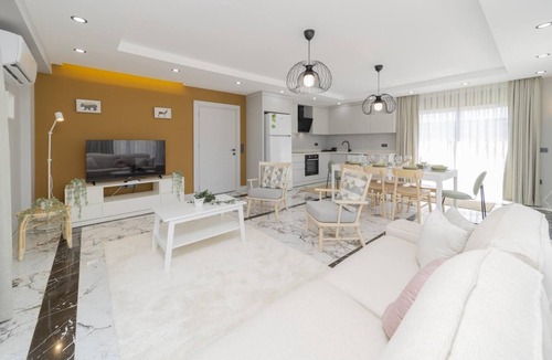 Kadriye Apartment | Flat w Pool and Balcony 10 min to Beach in Serik