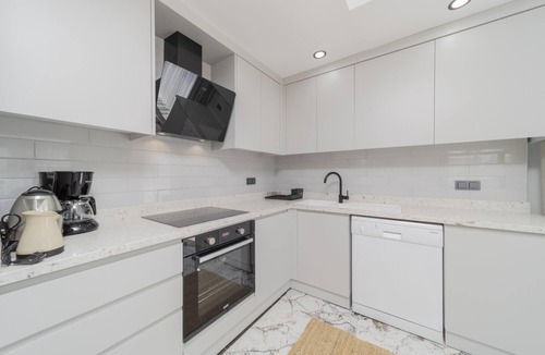 Kadriye Apartment | Flat w Pool and Balcony 10 min to Beach in Serik