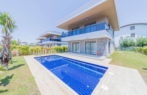 Kadriye Apartment | Flat w Pool and Balcony 10 min to Beach in Serik