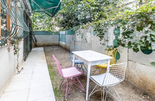 Maltepe Apartment | Flat with Backyard 6 min to Bostanci Show Center