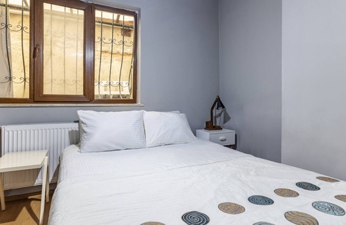 Maltepe Apartment | Flat with Backyard 6 min to Bostanci Show Center
