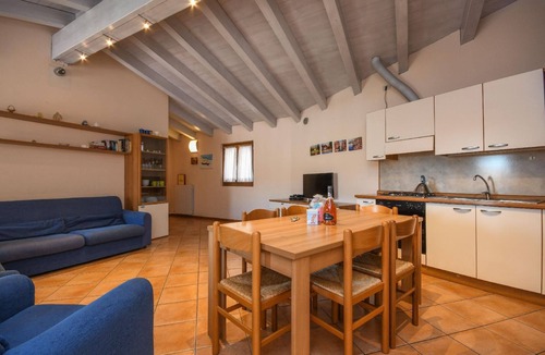 Moniga del Garda Apartment | Flat with balcony, garden and lake view