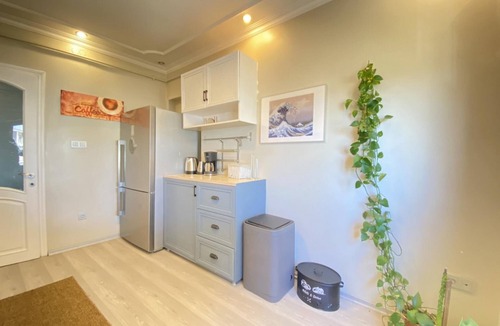 Uskudar Apartment | Flat with Bosphorus View and Backyard in Uskudar