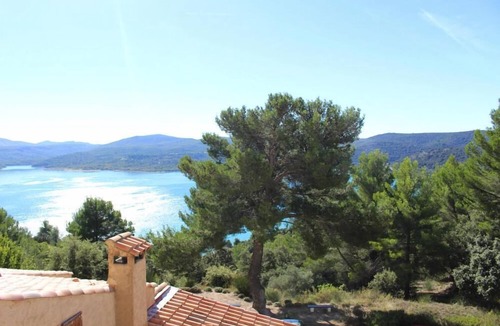 Sainte-Croix-du-Verdon Apartment | Flat with lake view