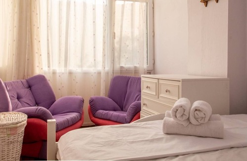 Karaburun Apartment | Flat with Large Balcony in Izmir