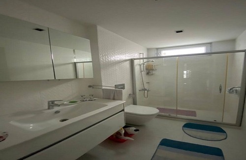Guzeloba Mahallesi Apartment | flat with pool , gym and sea view 350 metres from sea..