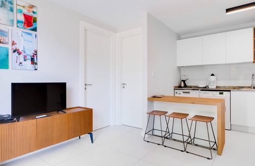 Gumbet Apartment | Flat with Shared Pool Near Beach in Bodrum