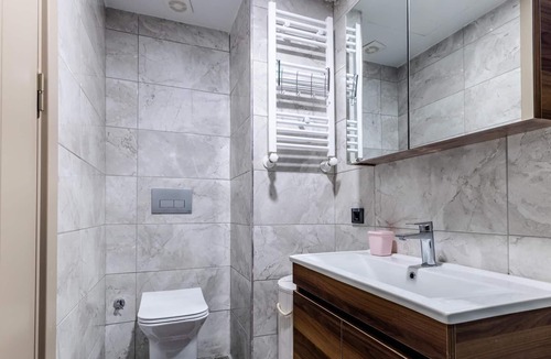 Icmeler Mahallesi Apartment | Flat with Stunning View Balcony 4 min to Coast