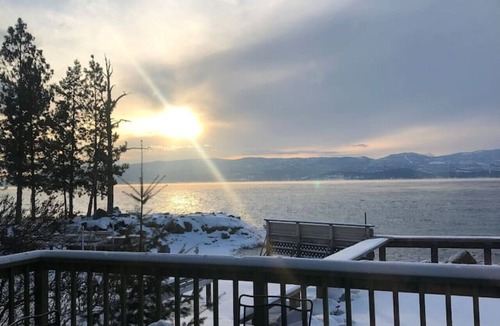 Woods Bay Cabin | Flathead Lake Cabin w/Hot Tub & Close to Bigfork