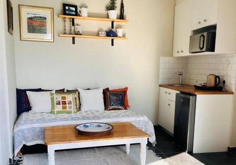 Capri House | Flatlet with a view