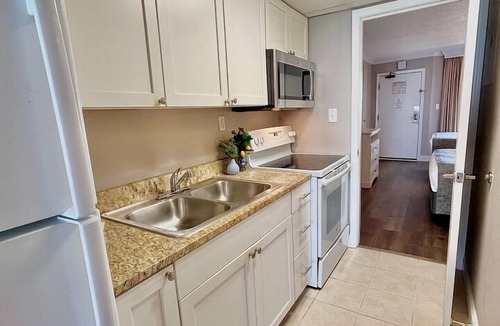 Myrtle Beach Condo | Flawless Direct Oceanfront Suite @ The Caravelle
