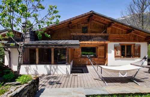 Les Houches Ski Chalet | Fleur de Lys · Chalet 4BR Wood Stove |Home Cinema |Parental Suite