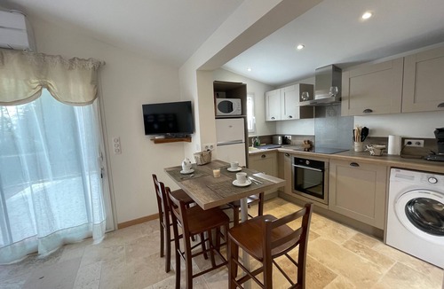 Fox-Amphoux Apartment | Fleur de Romarin - Avec piscine privée