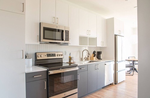 East Town Apartment | Flexhome East Side 1BR NO3 - Balcony+Pool+Gym