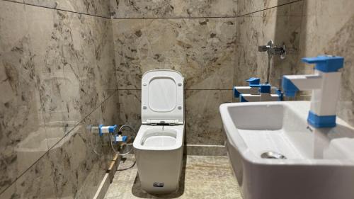 Mukherjee Nagar Hostel | FlexiBay-Affordable Hostel in North Delhi