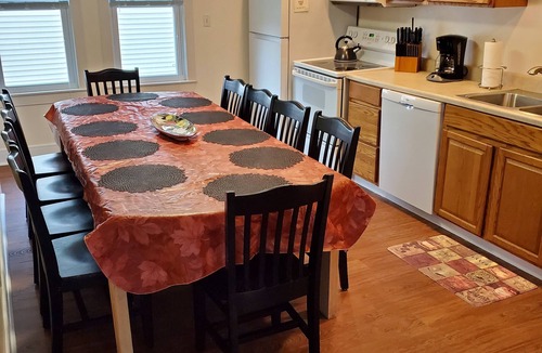 Ann Acres House | Flexible, Perhaps Best Value at beach, 7 Bedrm, 4 Bath, Home, Beach 2.5 Blocks