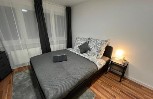 Ruppurr House | FlexStay Room 8